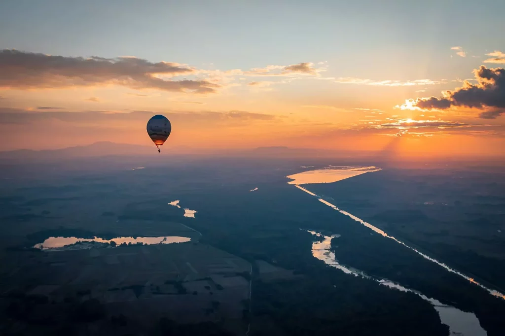 Ballooning during sunset zagreb