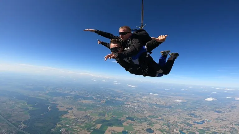 Paracadutismo da addio al celibato