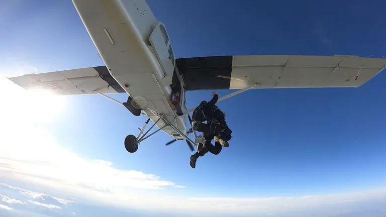 Paracadutismo in tandem